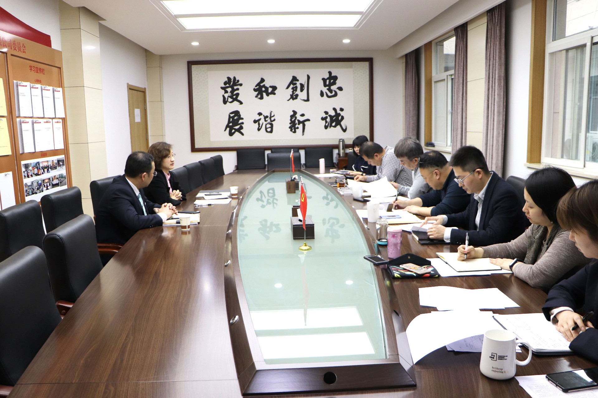 1658285944367353.jpg 6374995936220312507239966.jpg